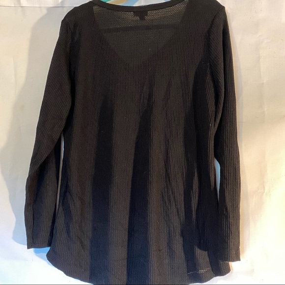 Torrid Black Waffle Shirt, size 0/L - Picture 7 of 7
